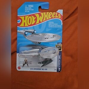 Hot Wheels Star Trek U.S.S. Enterprise Die-Cast Model